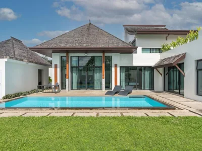 Beautiful 3 bedroom pool villa with 65inch smart tv Located near popular Bangtao beach and laguna Phuket – Foto’s 11